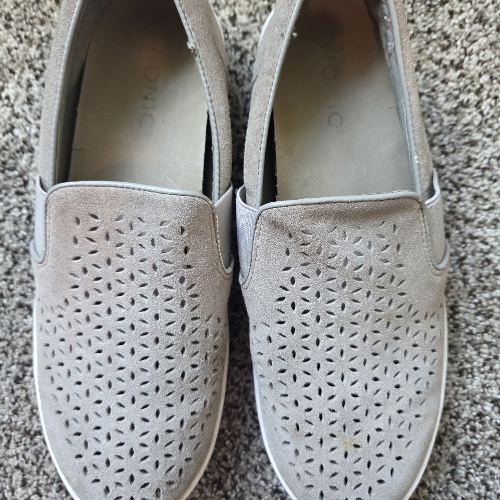 Vionic Women's Gray Slip-On Shoes